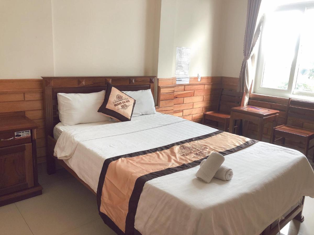 Hoang Gia Bao Hotel コントゥム エクステリア 写真