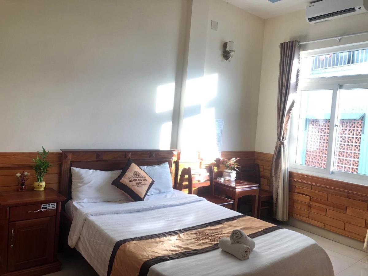 Hoang Gia Bao Hotel コントゥム エクステリア 写真