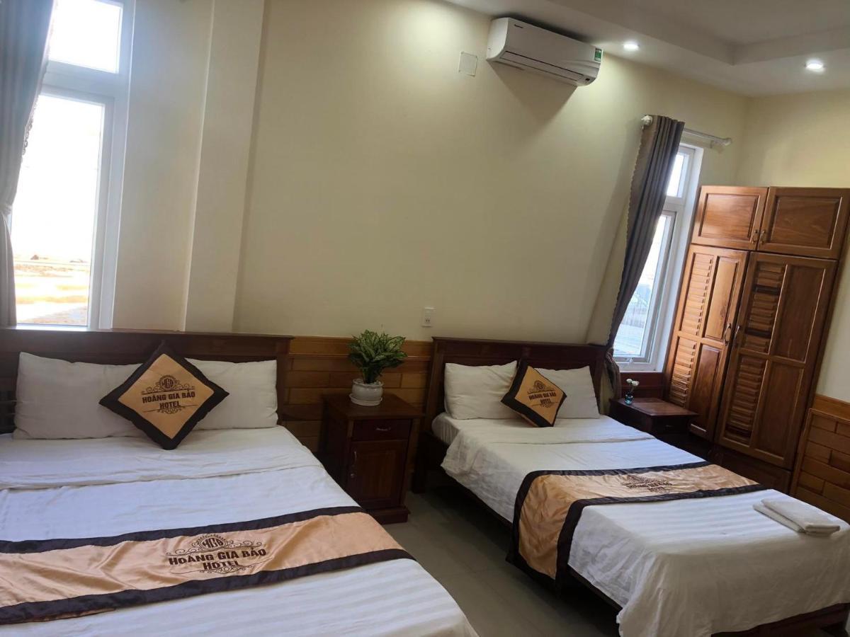 Hoang Gia Bao Hotel コントゥム エクステリア 写真