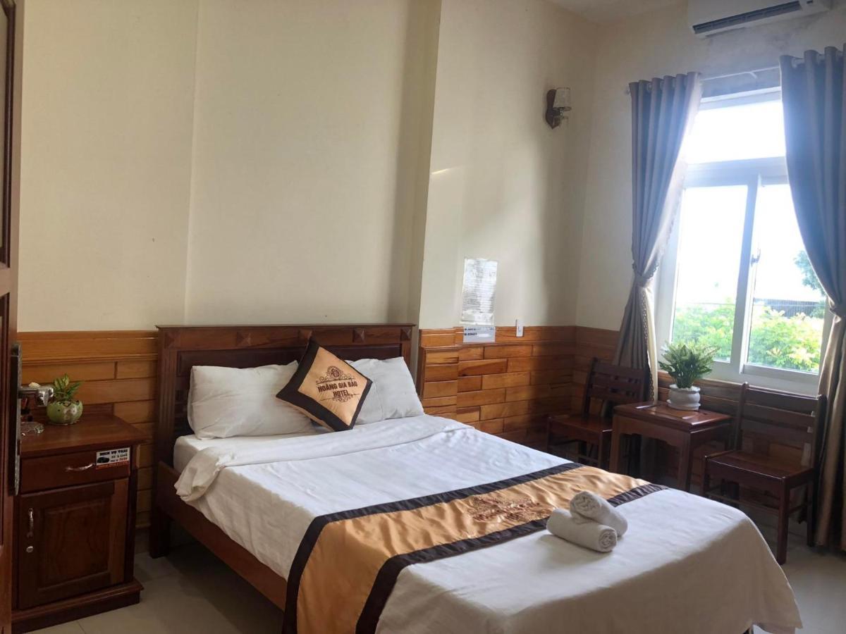 Hoang Gia Bao Hotel コントゥム エクステリア 写真