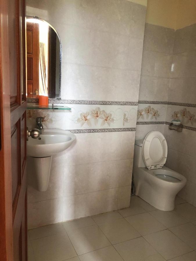Hoang Gia Bao Hotel コントゥム エクステリア 写真